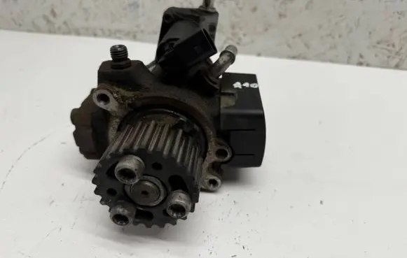 Volkswagen PASSAT B7 Fuel injection high pressure pump 03L130755AN