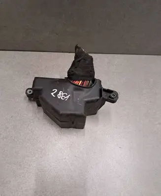 Volkswagen PASSAT B7 Fuse module 