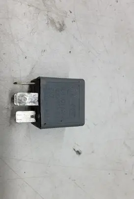 Skoda Superb B5 (3U) Other relay 8D0951253A
