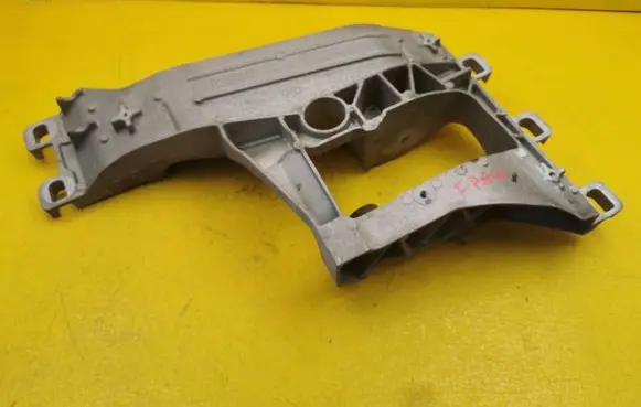 Jaguar F-Pace Gearbox mounting bracket HX73-6A026-DE