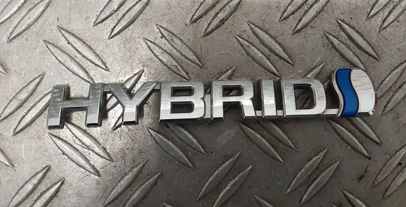 Toyota Prius+ (ZVW40) Fender model badge letters 