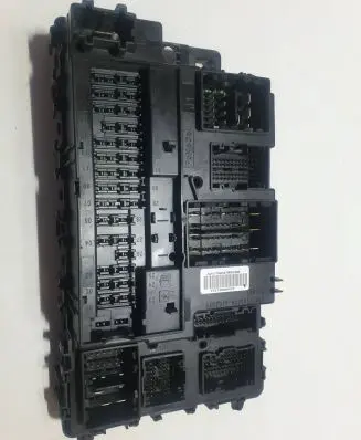 Ford Fusion II Fuse module GG9T15604 A2C7503780200 15210004422