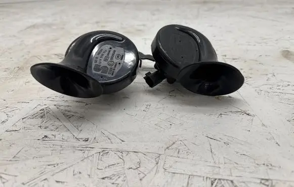 Tesla Model S Horn signal P162370500C 162370500C