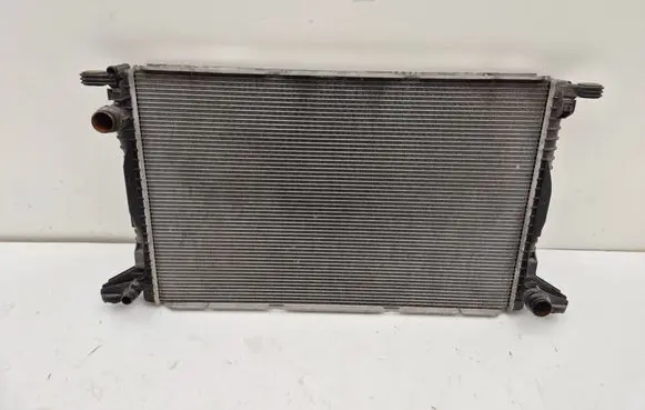 Audi Q7 4M Coolant radiator 8W0121251N 8W0121251AB