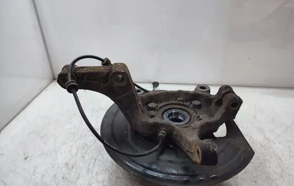 Nissan Qashqai+2 Front wheel hub