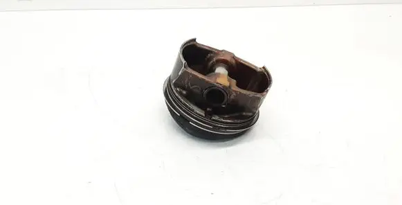 Volkswagen PASSAT B6 Piston 82409