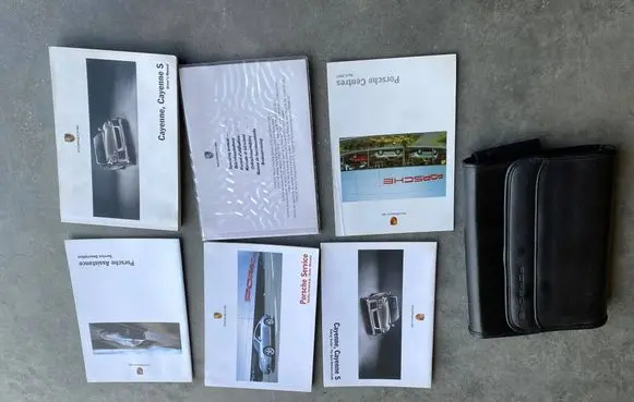 Porsche Cayenne (9PA) Owners service history hand book 