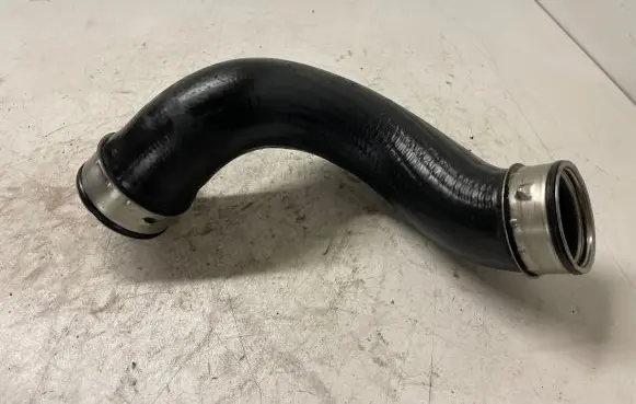 Mercedes-Benz S W220 Intercooler hose/pipe A2115280782