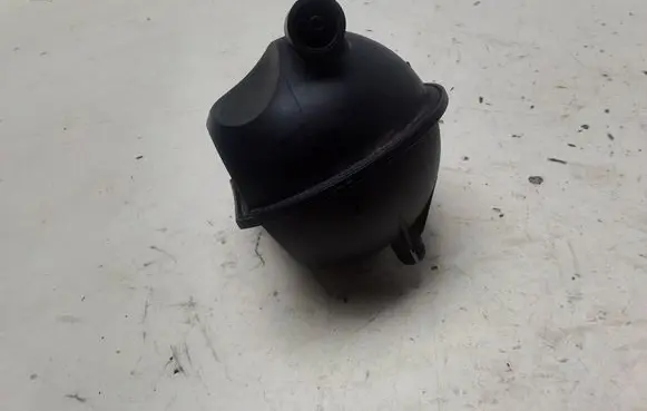 Vacuum air tank