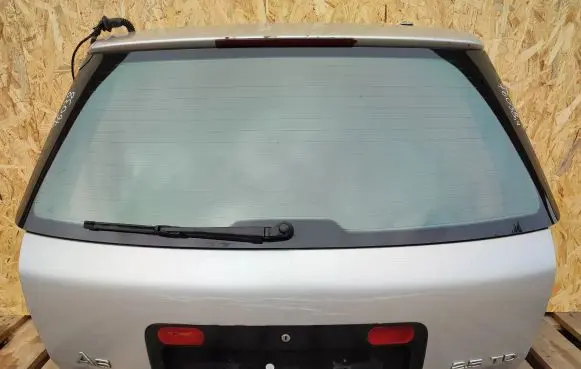 Tailgate/trunk/boot lid