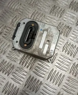 Volkswagen Sharan Window wiper relay 7M0906015