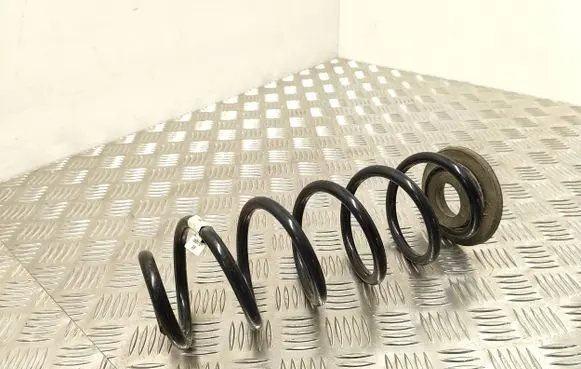 Audi A3 S3 8V Rear coil spring 5Q0511121 5Q05121498