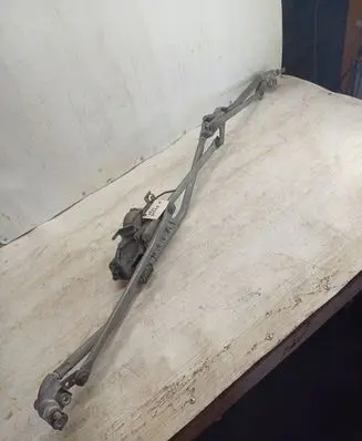 Opel Zafira A Front wiper linkage and motor