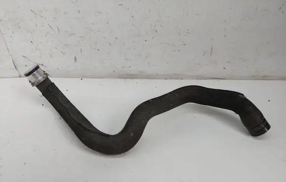 Mercedes-Benz S W221 Engine coolant pipe/hose A2215015504