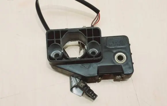 BMW 7 E32 Tailgate/trunk/boot lock/catch/latch 51241957996