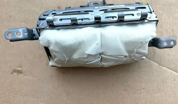 Lexus RX 330 - 350 - 400H Passenger airbag