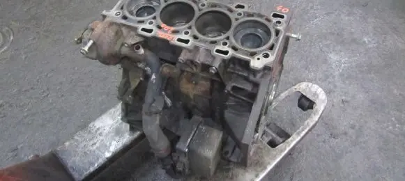 Renault Trafic II (X83) Engine block M9R