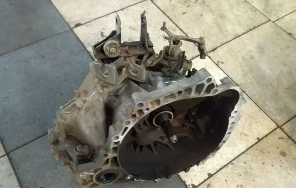 Toyota Corolla Verso AR10 Manual 5 speed gearbox GYJ7E