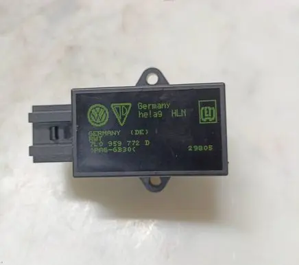 Volkswagen Touareg I Seat heating relay 7L0959772D 29805