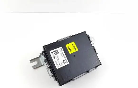 Suzuki Swift II Comfort/convenience module 3678068L03 36780-68L03 707S-A3