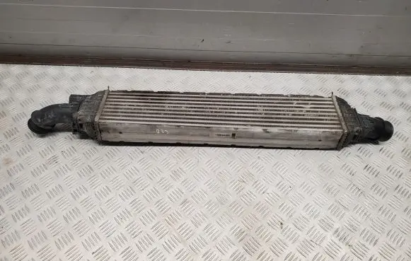 Audi Q3 8U Intercooler radiator 8U0145803B