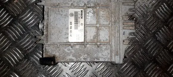 Volkswagen PASSAT B4 Engine control unit/module 028906021AT