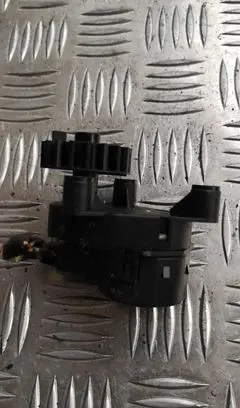 Ford Mondeo Mk III Intake manifold valve actuator/motor 7m3807511e