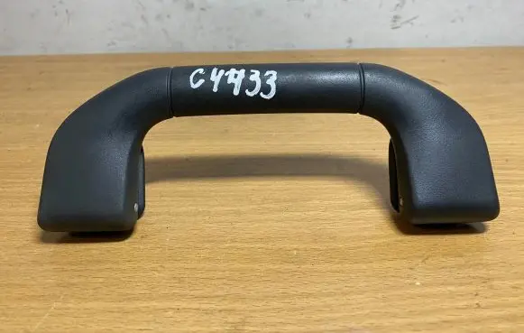 Mercedes-Benz E W212 Front interior roof grab handle A2048100051 C4433