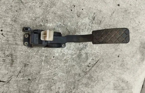 Volkswagen Golf IV Accelerator throttle pedal 1J1721503K 972300106 0281002342