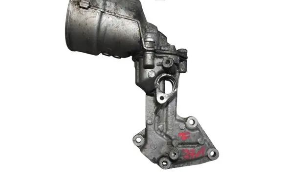 Mercedes-Benz X-class W470 Oil filter mounting bracket A6421800910