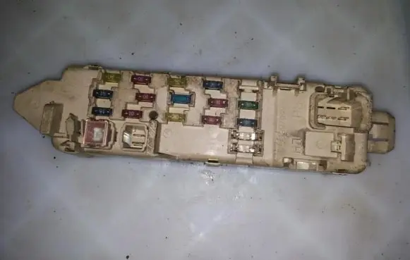 Mazda 323 Fuse box set