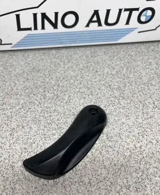 Engine bonnet (hood) release handle