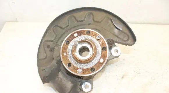 Volkswagen PASSAT B8 Front wheel hub 5Q0407258A