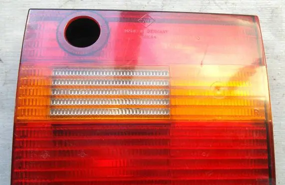 Volkswagen PASSAT B3 Tailgate rear/tail lights 394108