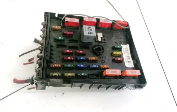Volkswagen PASSAT B6 Fuse box set 3C0937125 63592777