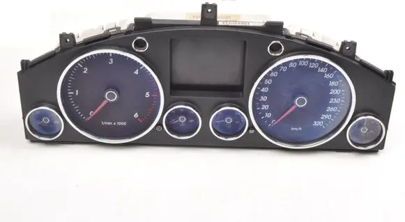 Volkswagen Touareg I Speedometer (instrument cluster) 7L6920881B