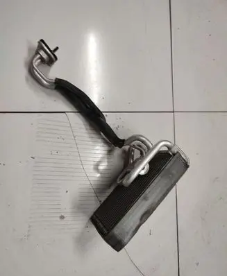 Hyundai Santa Fe A/C cooling radiator (condenser) 