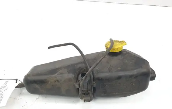 Dacia Sandero Windshield washer fluid reservoir/tank 289104583R