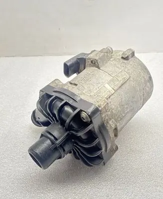 BMW X5M F85 Electric auxiliary coolant/water pump 7850113