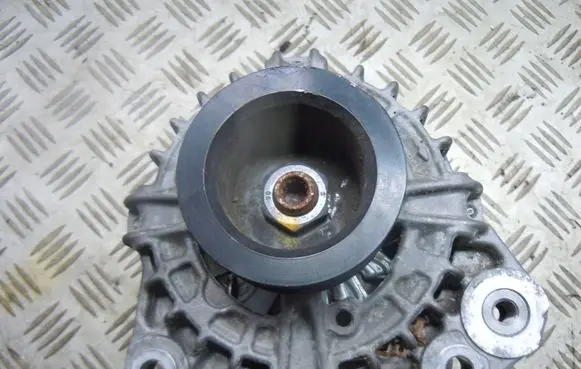 Volvo V40 Generator/alternator 31419101
