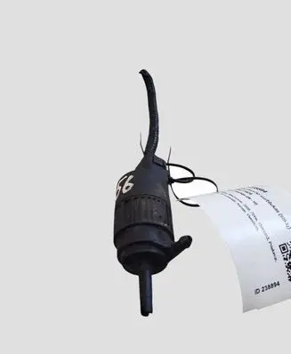 Nissan Qashqai Windscreen/windshield washer pump