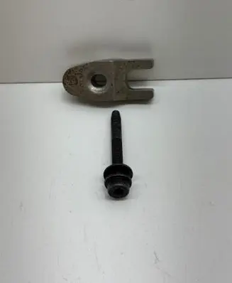 Volvo V40 Fuel Injector clamp holder 