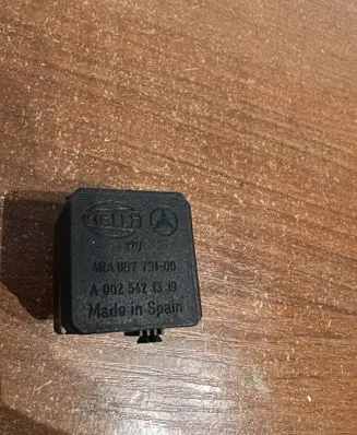Mercedes-Benz SL R129 Other relay A0025421319 D1184