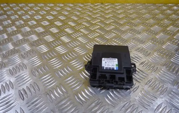 Mercedes-Benz B W245 Door control unit/module A1698208026