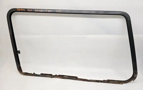 Nissan Patrol Y60 Windshield/front glass wiper blade 76832