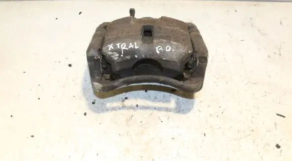 Nissan X-Trail T32 Front brake caliper