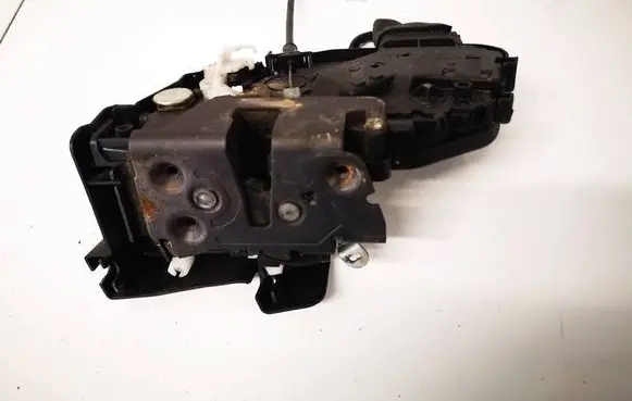 Volvo C30 Front door lock 30753658