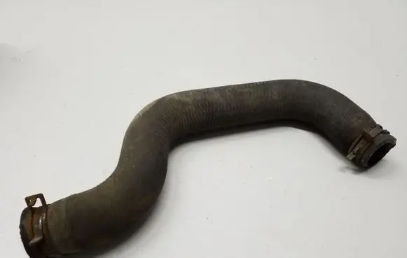 Chrysler Town & Country V Engine coolant pipe/hose