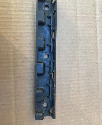 BMW M6 Fender mounting bracket 51777072875 7072875 22949911