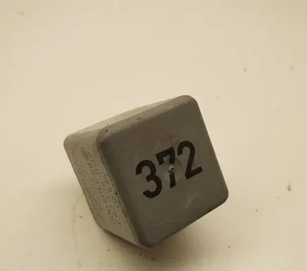 Audi A4 S4 B5 8D Other relay 4D0951253 372